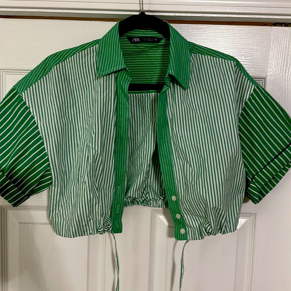 Cropped shirt from Zara